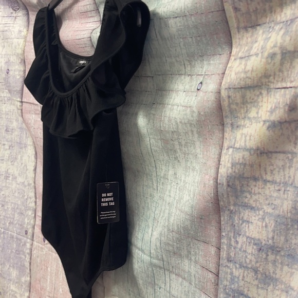 Brand new Woman’s Express bodysuit. Size XS - Picture 5 of 10